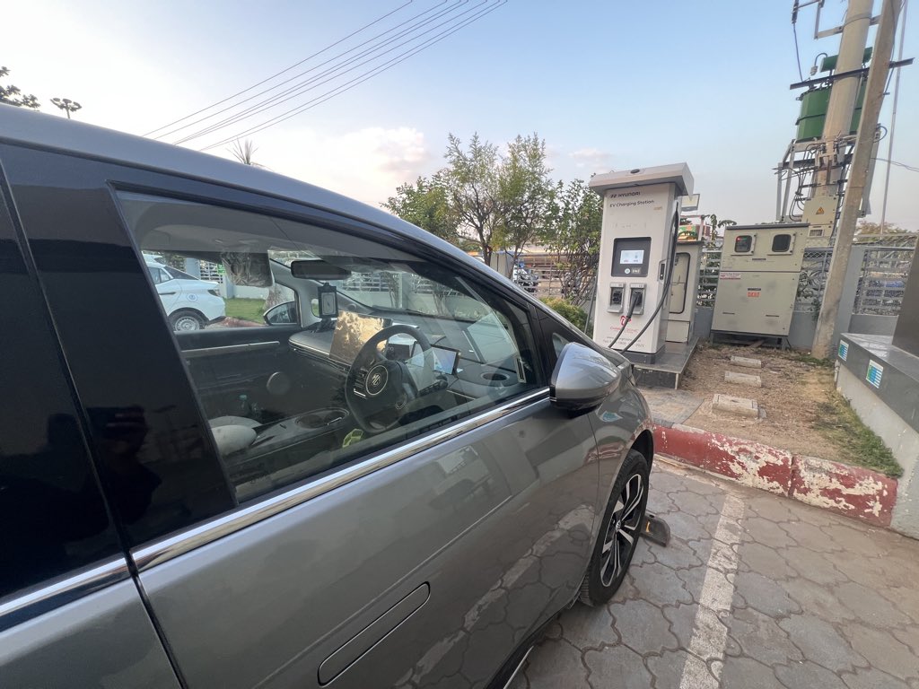 Tejalinga's tweet photo. All the places I charged my car on a recent 1200kms trip. https://t.co/pFlGbJzLaW