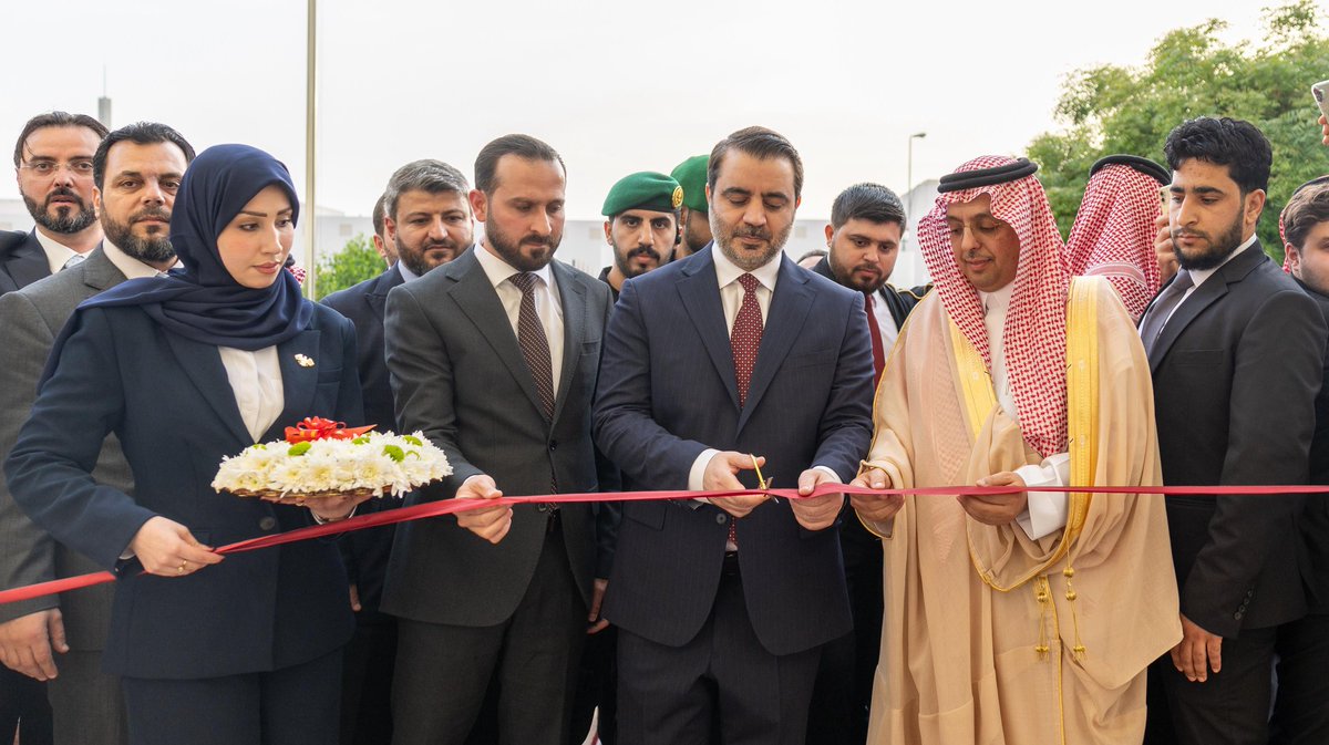sycgjeddah's tweet photo. إلى أبناء الجالية السورية في المملكة العربية السعودية

يسرّ قنصلية الجمهورية العربية السورية في المملكة العربية السعودية أن تعلن عن افتتاح أبوابها رسميًا، لت��ديم خدماتها لجميع الإخوة المواطنين السوريين المقيمين في المملكة، تسهيلًا لإنجاز معاملاتهم القنصلية بكل يسر وسهولة. https://t.co/3jTEVTAW3b