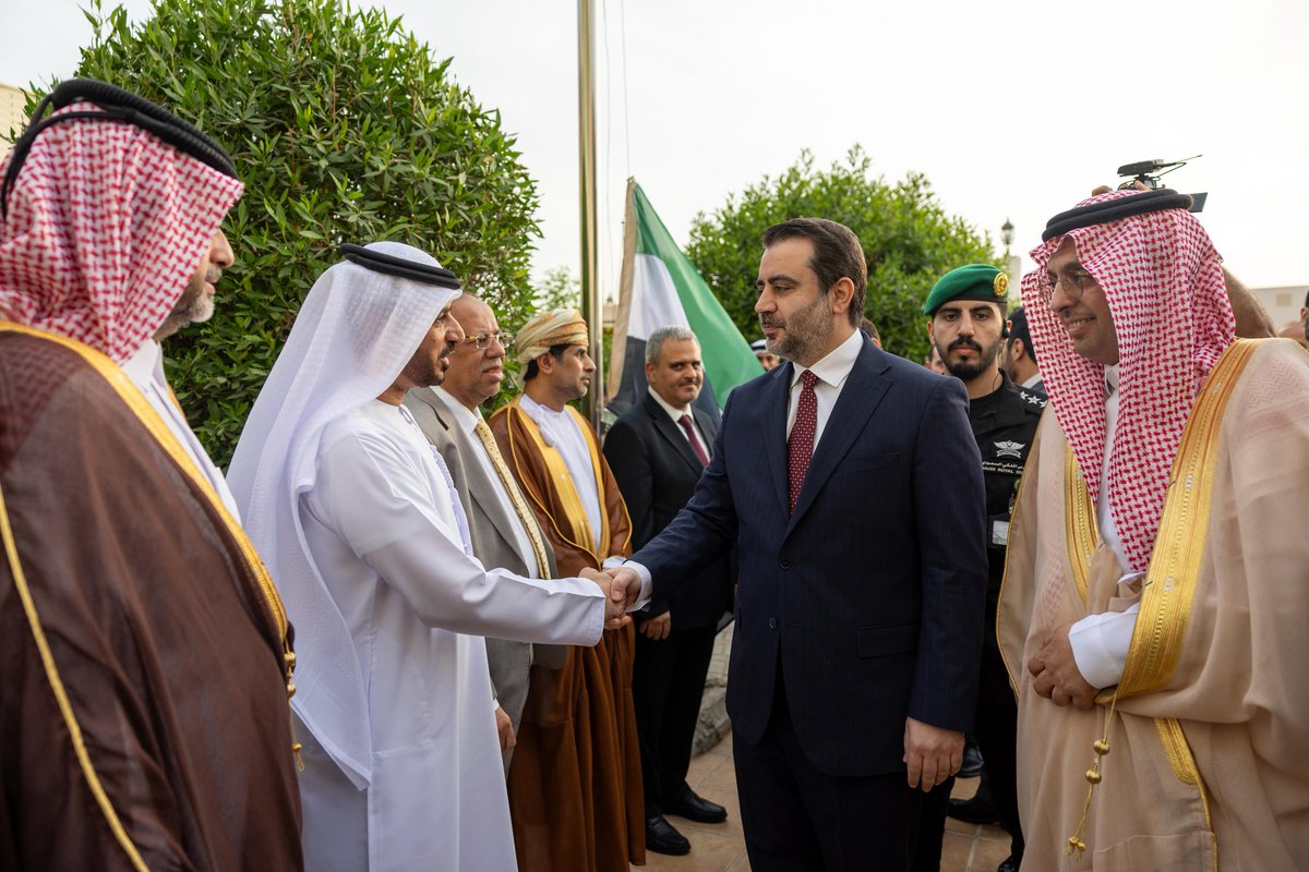 sycgjeddah's tweet photo. إلى أبناء الجالية السورية في المملكة العربية السعودية

يسرّ قنصلية الجمهورية العربية السورية في المملكة العربية السعودية أن تعلن عن افتتاح أبوابها رسميًا، لت��ديم خدماتها لجميع الإخوة المواطنين السوريين المقيمين في المملكة، تسهيلًا لإنجاز معاملاتهم القنصلية بكل يسر وسهولة. https://t.co/3jTEVTAW3b