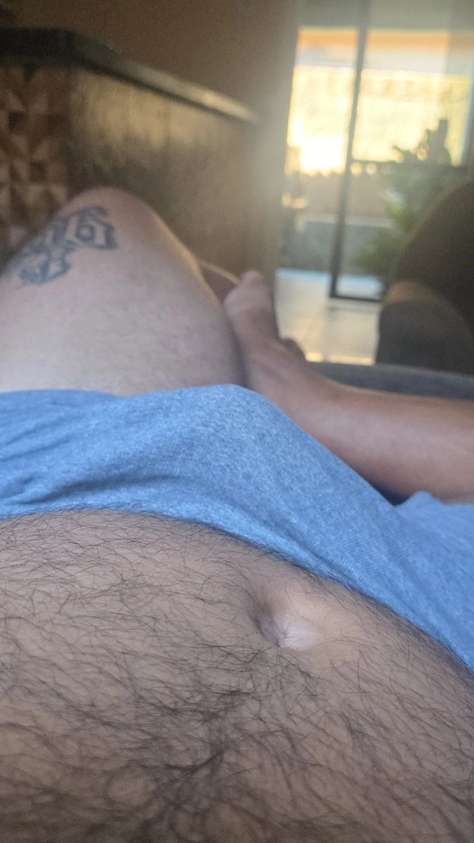 Bear_Gyn97's tweet photo. Só falta a companhia🥵😭
#Bear #Bears #Beard #Urso #Gay https://t.co/dw7nEd6siW