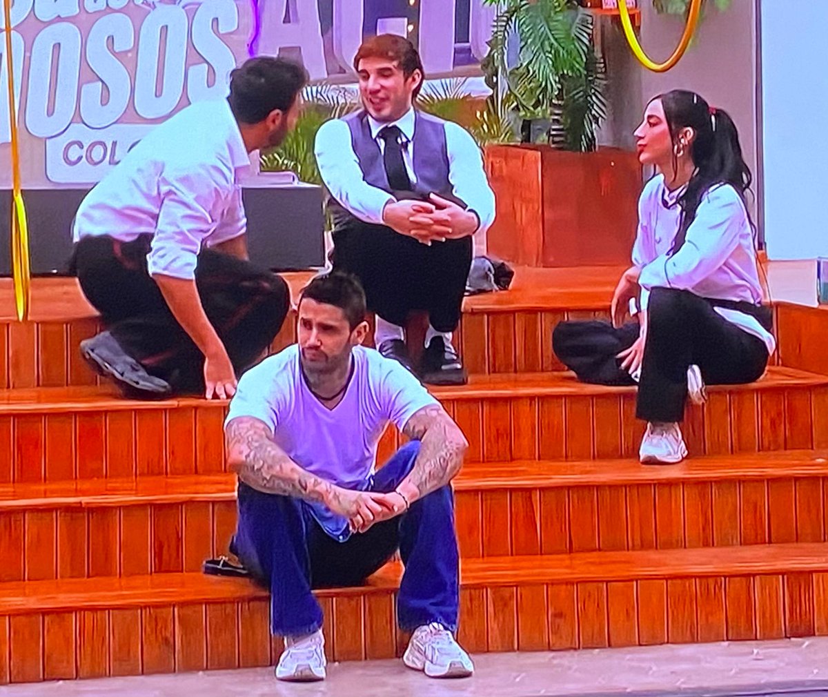 Este Falso Tormenta 🤮🤮🤮🤮🤮
Menos mal Tebi lo tiene claro y se hace lejitos...
#LaCasaDeLosFamososCol 
#LaCasaDeLosFamososCol3