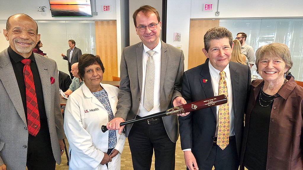 UofLMedicine's tweet photo. We were honored to welcome Dr. Matthias Kretzler from @umichmedicine/@UMichKidney to deliver a very special @uofl Medicine Grand Rounds featuring the Inaugural Dr. Elias Klein Lecture presented by @UofLKidney. A great talk to honor a #CardForever legend in Dr. Elias Klein! https://t.co/LZA30HrIyL