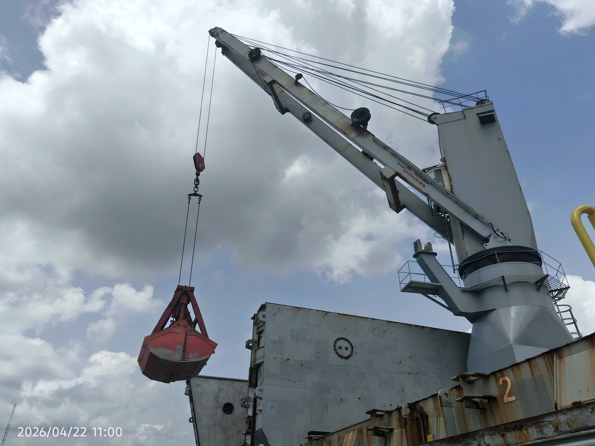 agsltd_'s tweet photo. 🚢 Cargo operations need expert eyes.
Our Cargo Superintending ensures your shipment is handled efficiently from start to finish.
We protect your interests at every stage.
#Shipping #Logistics https://t.co/8fdKWyc07c