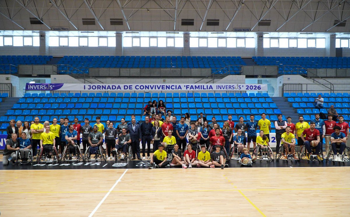 UCAMMurcia's tweet photo. 💙 Qué bien lo hemos pasado en la 𝗜 𝗝𝗢𝗥𝗡𝗔𝗗𝗔 𝗗𝗘 𝗖𝗢𝗡𝗩𝗜𝗩𝗘𝗡𝗖𝗜𝗔 𝗙𝗔𝗠𝗜𝗟𝗜𝗔 @INVERSUSGROUP.

#Eterno https://t.co/F6VqvwekYh
