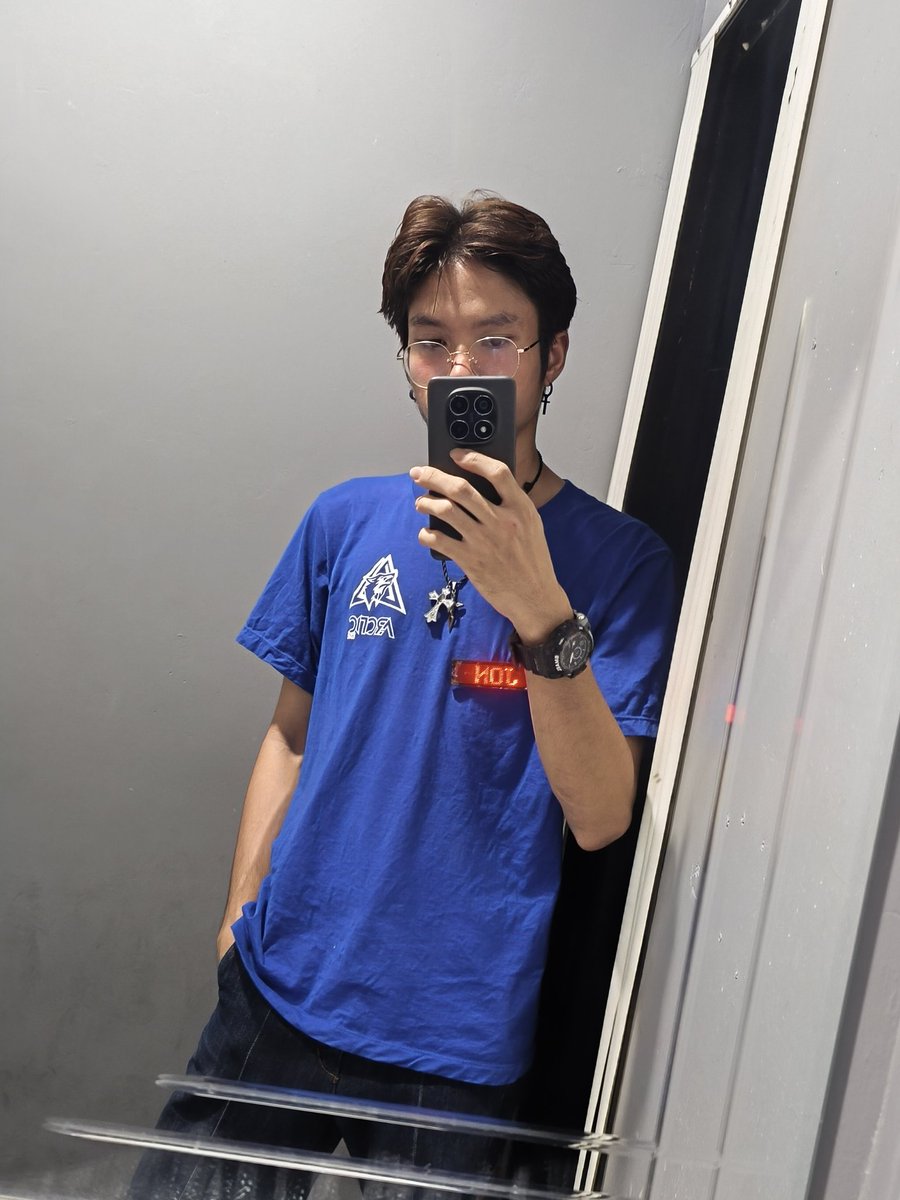 TgameOk's tweet photo. ไม่มีใครนัดก็ทำงานวนไป https://t.co/Btt1fkNcRp