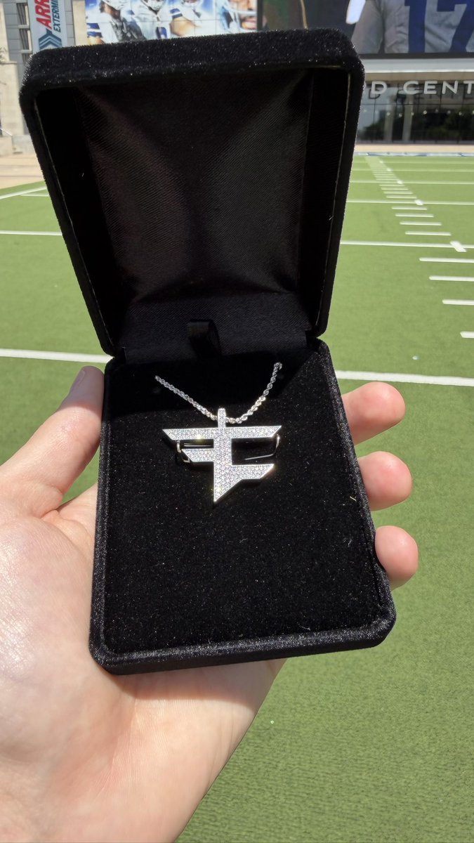 FaZe Handyy tweet media