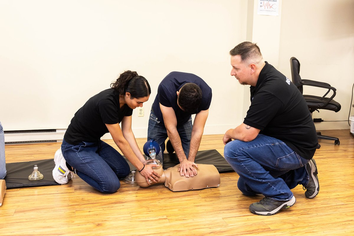 FirstAidEdmonto's tweet photo. AEDs can dramatically improve survival rates during sudden cardiac arrest. ❤️

When used quickly alongside CPR, an AED can help restore a normal heart rhythm before emergency crews arrive.

Learn CPR &amp; AED training today:
https://t.co/hBZrfIqlLO
Be prepared to make a difference. https://t.co/IBtXMPn1BA