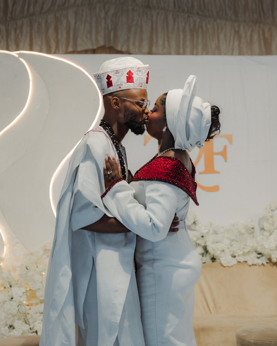 m_akinjobi's tweet photo. Ain’t No Party Like An Uches’ Party!

Pictures by Me &amp; @oak_visualz https://t.co/Ejga7sSWlk