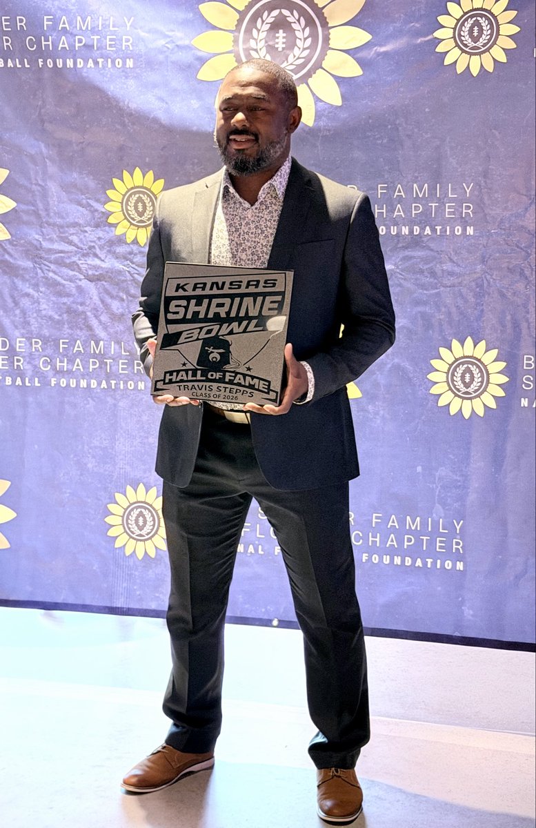 Kansas Shrine Bowl Hall of Fame.  A night of celebration. Congrats <a href="/coachstepps/">Travis Stepps</a> #UNDFootball #PittStateGorillas #FortScottTigers #ProudWife