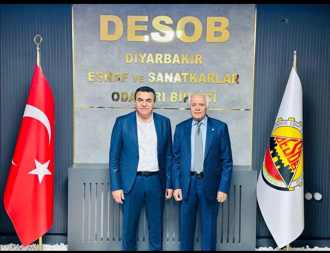 TKDP_'s tweet photo. Serokê partiya me birêz @mekardas û şanda pê re. Ji bo pîrozbahiya hilbijartina Desobê serdana Desobê kirin û serokê Desobê birêz @ebedinoglu pîroz kirin. https://t.co/S1wURQ5NRt
