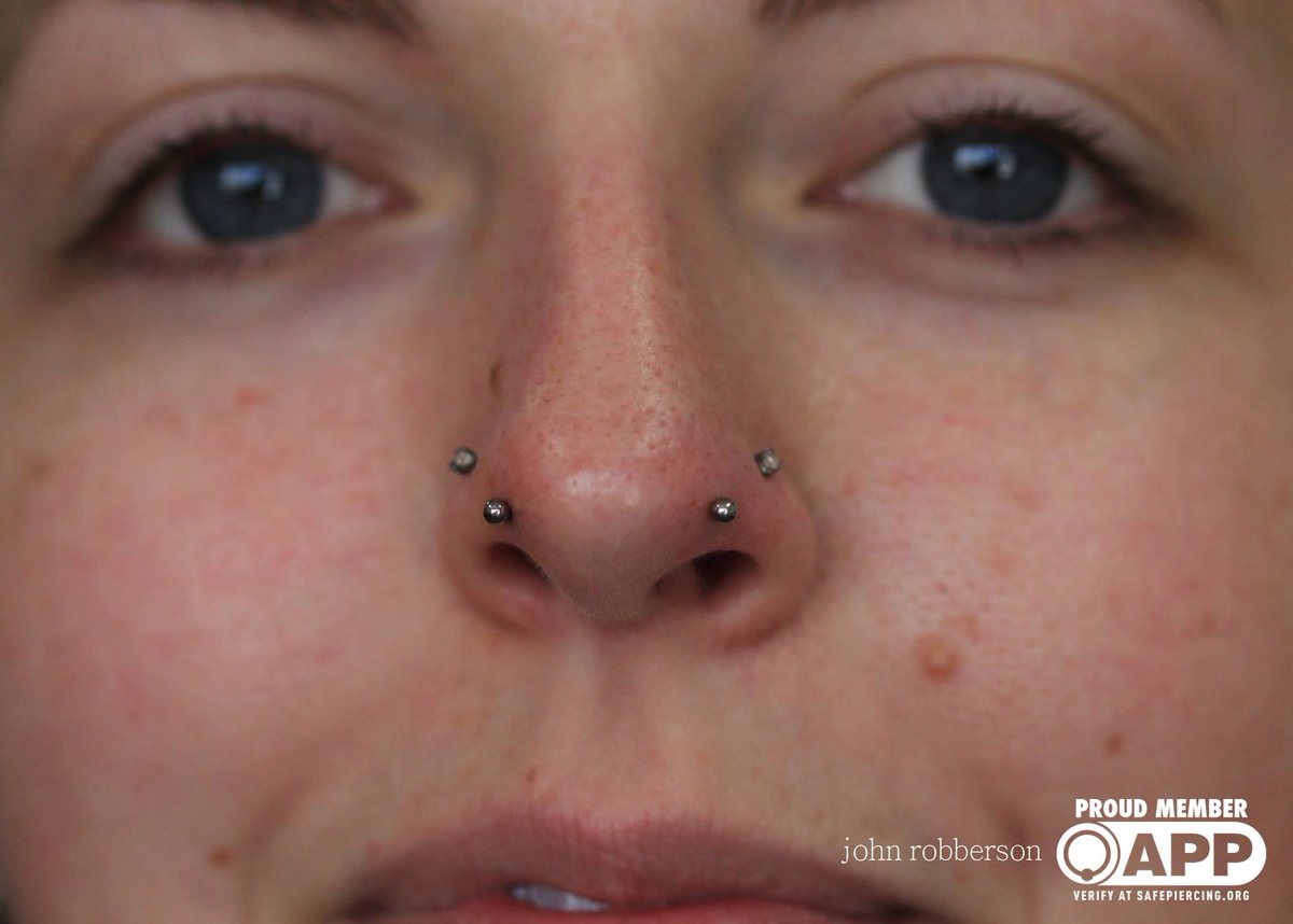 johnny3p0's tweet photo. Fresh mantis piercings https://t.co/pRaEljFG7p
