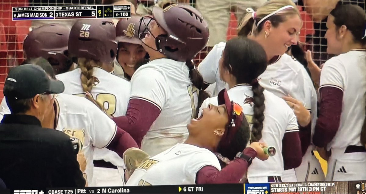 no context college softball tweet media