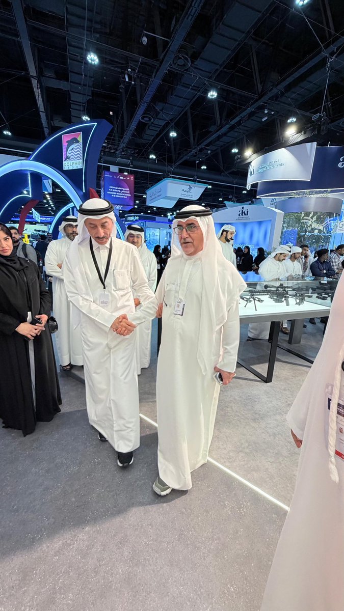QatarEmb_AD's tweet photo. زار سعادة الدكتور/سلطان بن سالمين المنصوري-سفير دولة قطر لدى دولة الإمارات العربية المتحدة الشقيقة؛معرض«اصنع في الإمارات»في نسخته الخامسة،حيث تفقد أروقة المعرض؛واطلع على أحدث الصناعات الدفاعية والتقنيات المتقدمة ومجالات التطوير والابتكار التي تعكس تطور القطاع الصناعي والتكنولوجي. https://t.co/iJqX3gMJv7