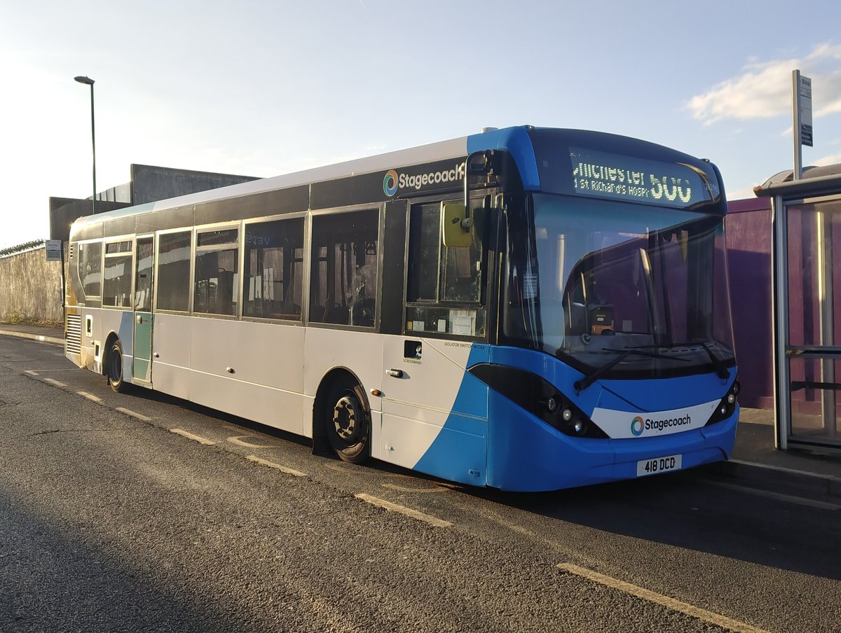 Emily Hornett 🚌 ✈️ 🏳️‍⚧️ tweet media