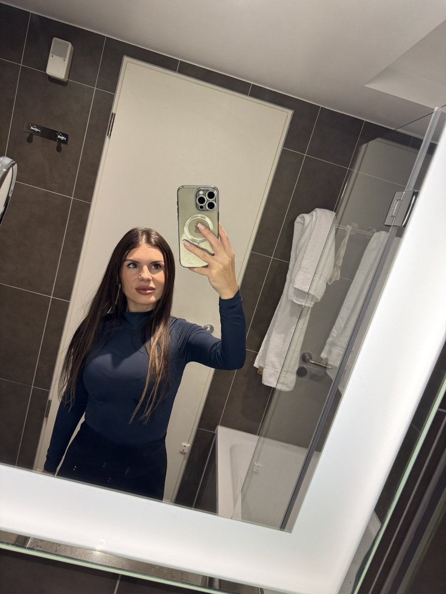 AOl146563's tweet photo. https://t.co/RRKiDDnIaX

#onlyfans  #girl #hotgirl #onlyfansgirl https://t.co/01wj1UhG3z