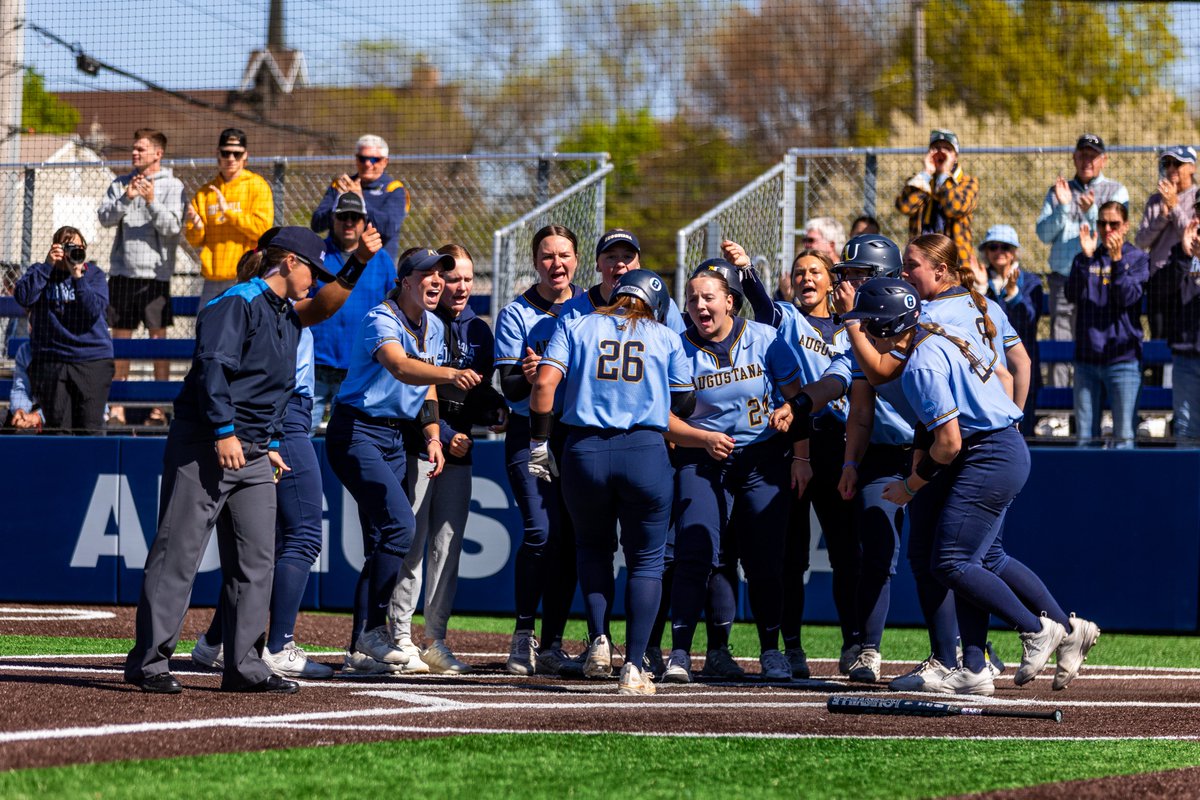 Augustana Vikings tweet media