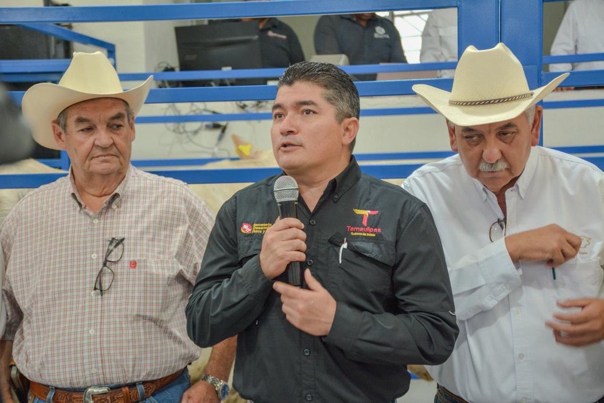 RuralTam_mx's tweet photo. El subsecretario de Desarrollo Pecuario y Forestal, Cuauhtémoc Amaya García, acudió a la inauguración de la primera subasta de ganado en la región norte de Tamaulipas, un proyecto impulsado en coordinación entre el Gobierno del Estado y la Unión Ganadera Regional de Tamaulipas. https://t.co/f0xKHjfDIa