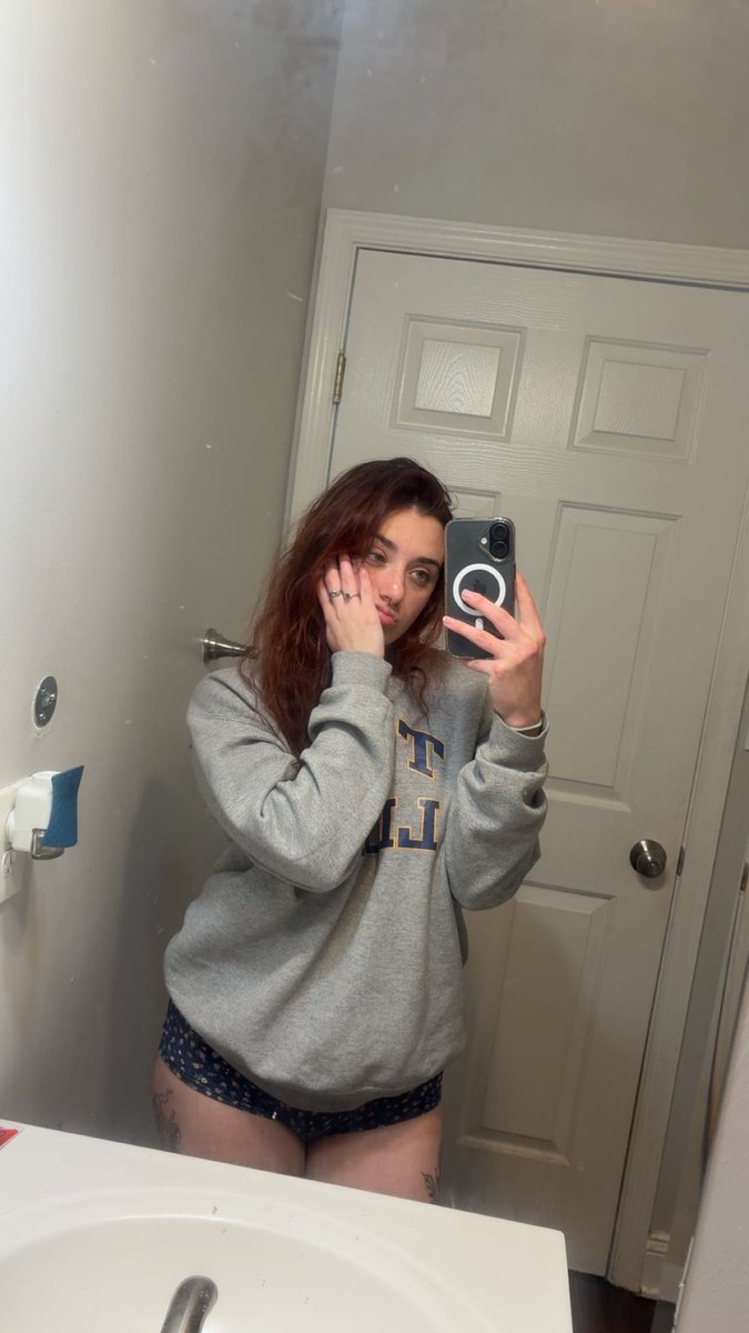 mommy madi tweet media