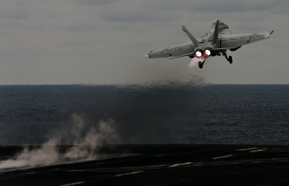 refueled's tweet photo. F/A-18F Super Hornet https://t.co/EpBeRE3mbO