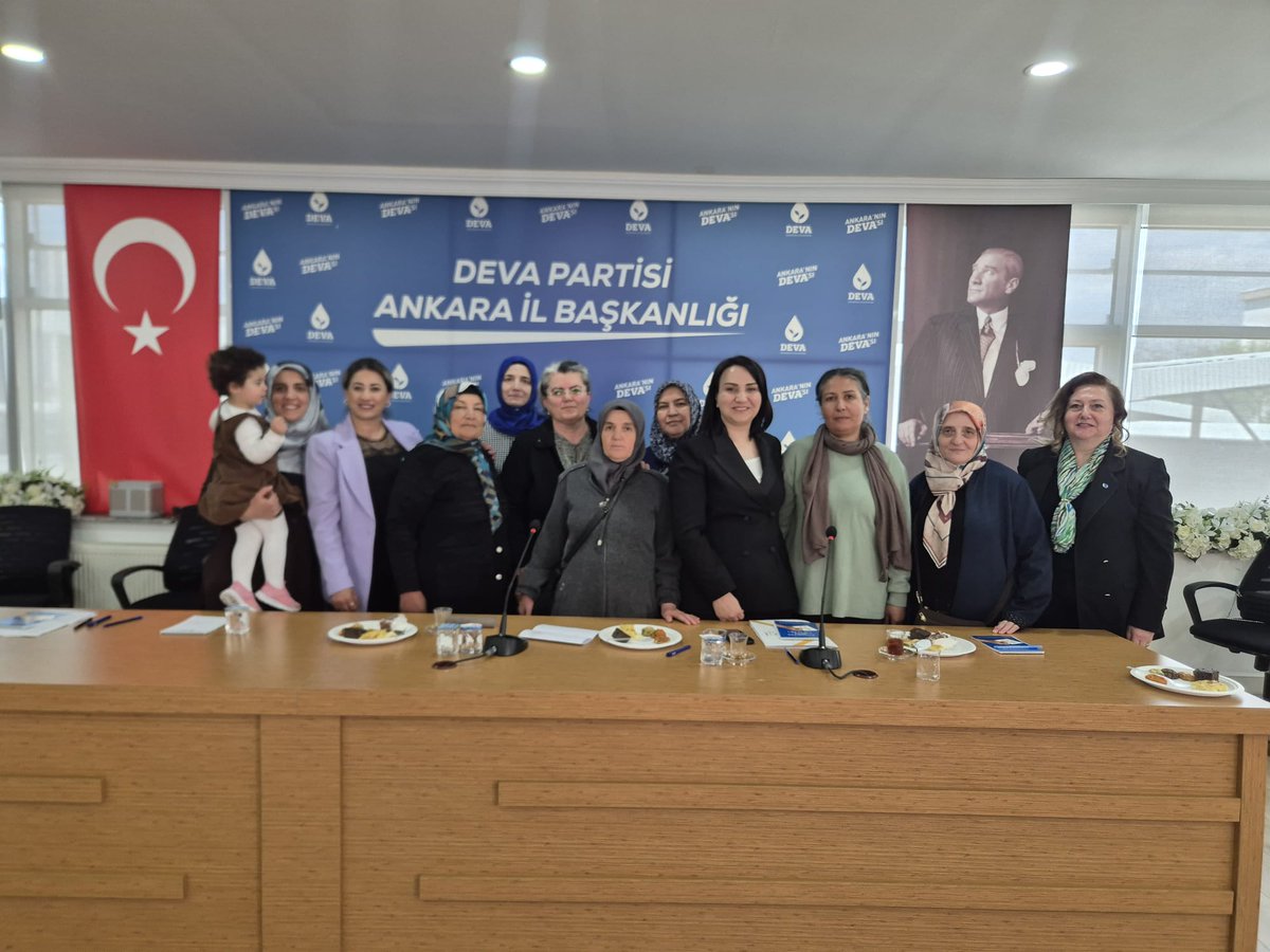 mzyilmaz08's tweet photo. #kursiyertegmenAnneleriplatformu
Bugün Deva partisi Ankara il başkanlığı kadın kolları, mağdur Anneleri bir araya getirerek ,anneler gününü kutlaması biz anneleri çok mutlu etmiştir. Teşekürlerimizi iletmek istedik
@avidrissahin
@erginsadullah https://t.co/iMVleSgrAP