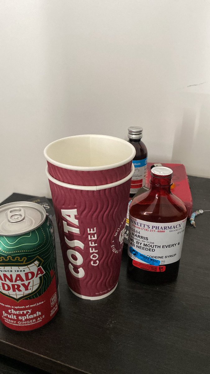fouseythy7th's tweet photo. @oxyandopsec Fake tris in the uk 😭 https://t.co/XGTxArAnRb