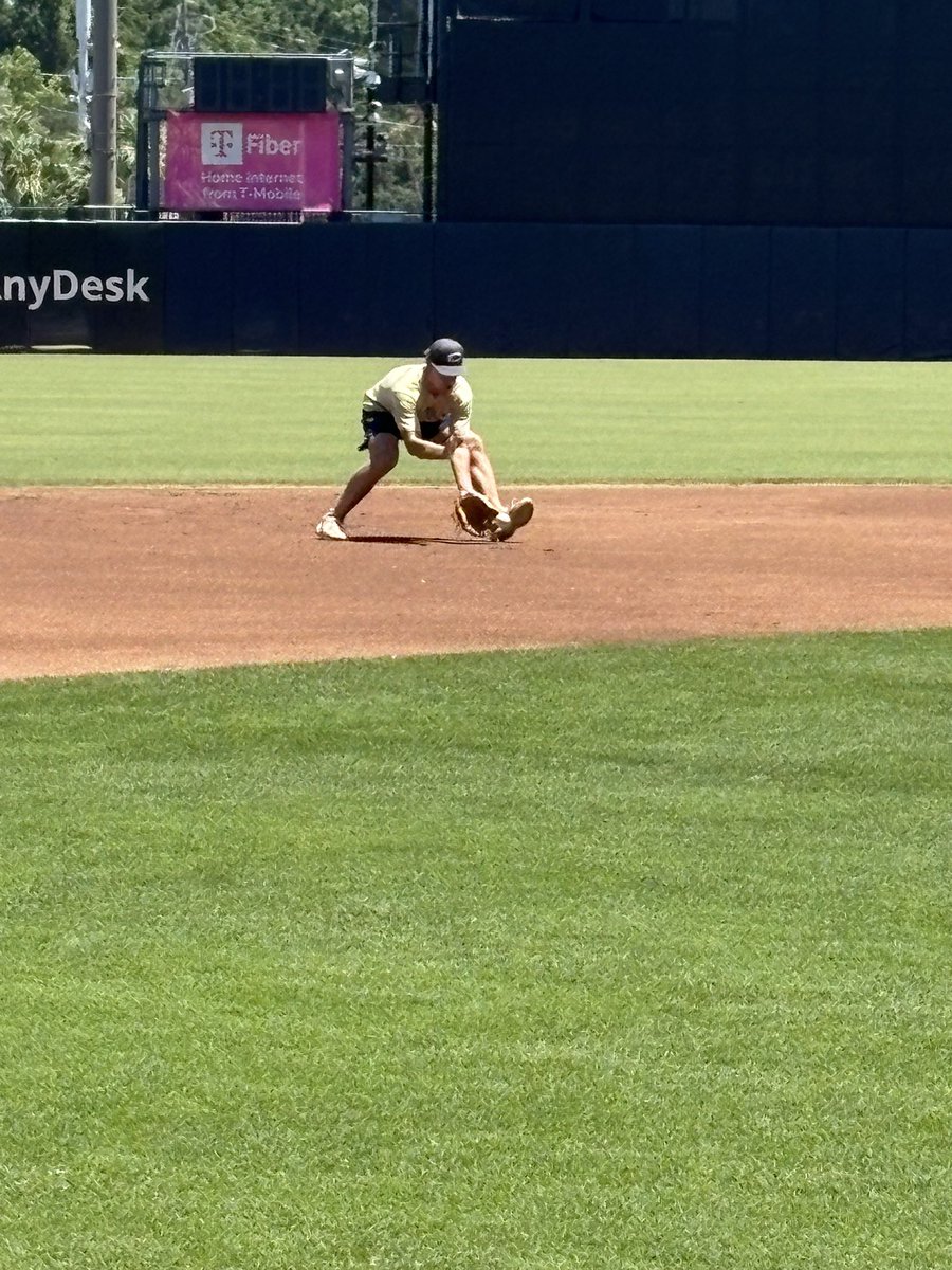 Chipola_BSB's tweet photo. 📍George M. Steinbrenner Field

Final prep down in Tampa before game one of the State tournament. https://t.co/jcnrs1WQXE