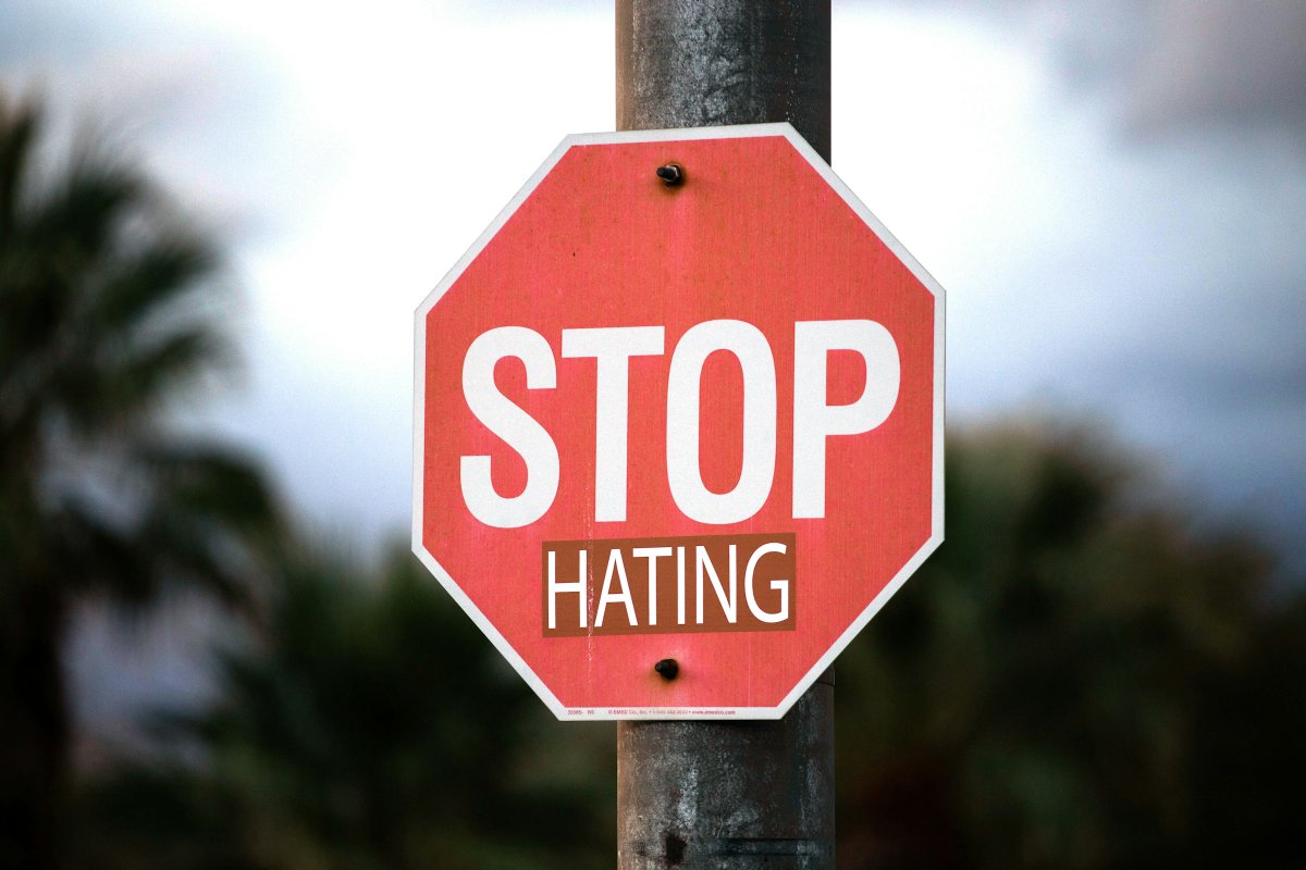 BowyerPodcast's tweet photo. 🎙️Here's what comes after the SPLC indictment. 

In Ep. 127, @JerryLeeBowyer talks to @Greg_Scott, executive VP at @1792Exchange. They discuss the DOJ's  indictment, the disturbing connection between the SPLC's 'Hate Map' &amp; political violence, and what's next.

Listen below. ⏬ https://t.co/DLNlkUj5iW