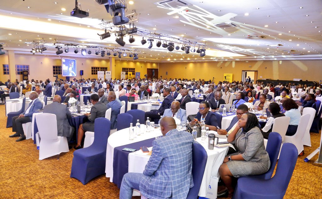 ProcuremateU's tweet photo. PUBLIC PROCUREMENT IS A STRATEGIC TOOL FOR DELIVERING FAST GROWTH-GGOOBI

The Permanent Secretary and Secretary to the Treasury, Dr. @rggoobi has said Uganda’s transformation goal under the NDP IV and the Tenfold Growth Strategy to grow our economy to USD 500 billion by 2040 will https://t.co/EUIjoqQ9WS