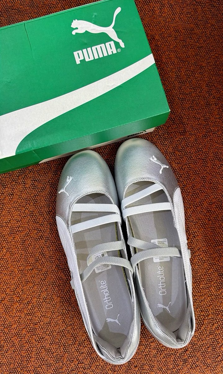 arabelalea's tweet photo. @slntyoxo_ aku preloved warna silver ukuran 38 kakk, baru dipake 4 kalii, boleh negoo https://t.co/rKJXFAHiFL