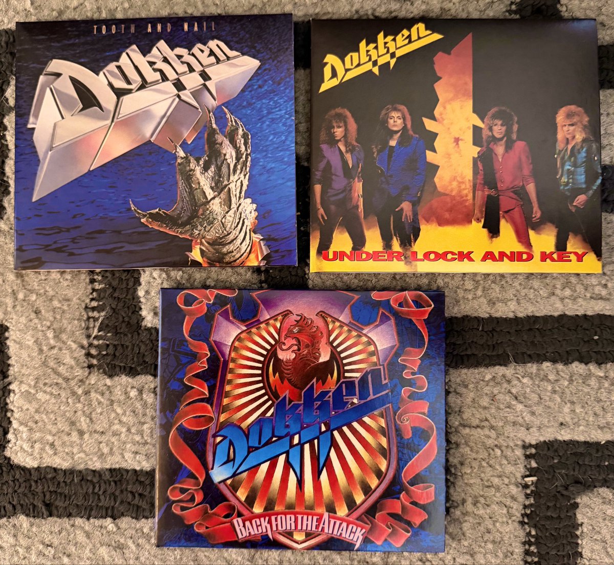 nicole_robar's tweet photo. TRIPLE THREAT THURSDAY!!!

Big DOKKEN fan here❕❕🖤

#NowPlaying 

#ToothAndNail
#UnderLockAndKey
#BackForTheAttack

@MoMetalTrax 
@6NYHC9 
@ricksaints76 
@RobbCar13 https://t.co/QHlEn4yETN