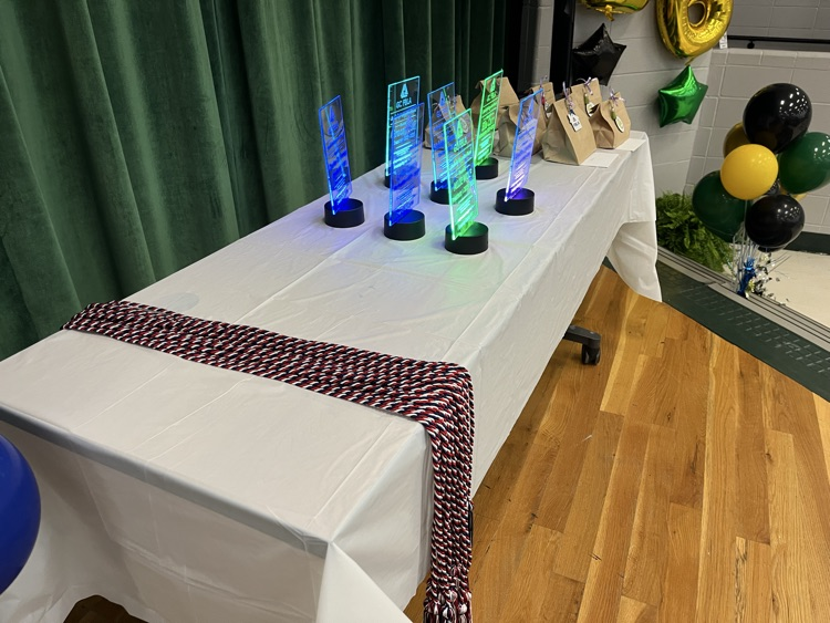 AtcGreenup's tweet photo. FBLA AWARDS...they look
AMAZING!  Way to go, ATC Market &amp; Mrs. Wellman!!!! @GCATCFBLA1 https://t.co/KMwKUVeIUk