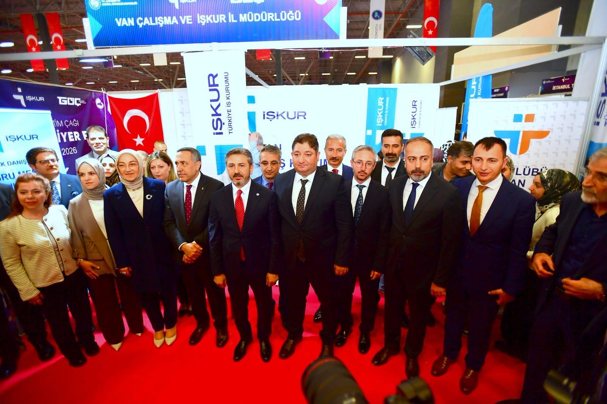 VAN YYÜ tweet media