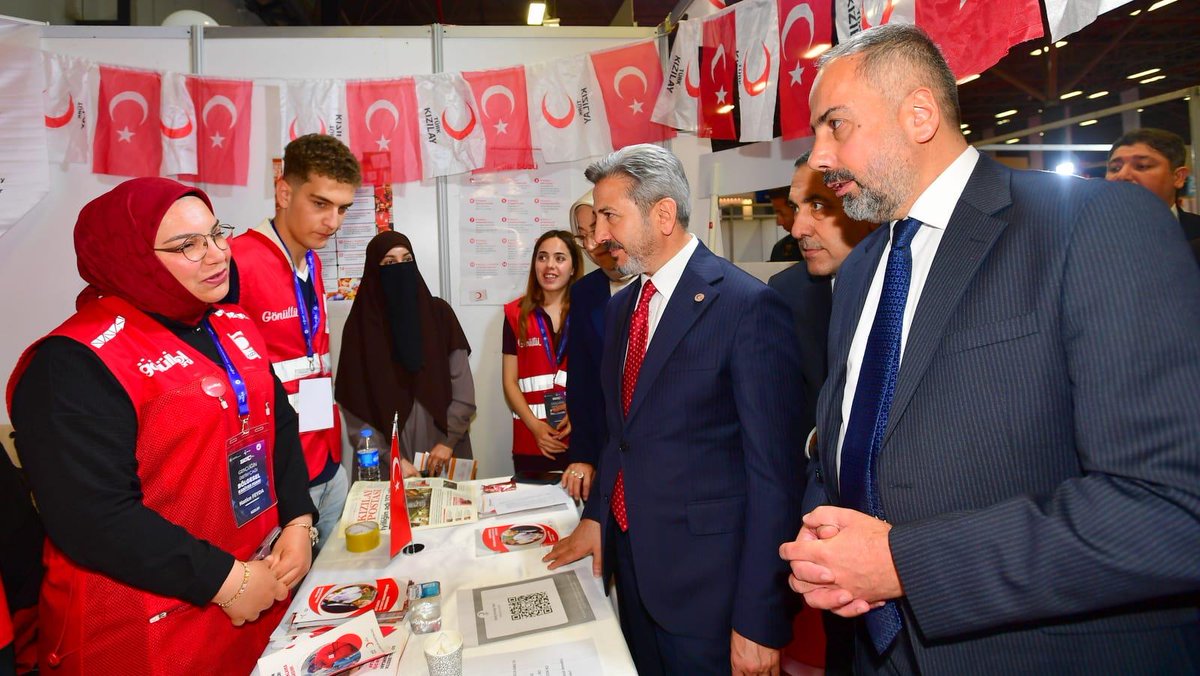 VAN YYÜ tweet media