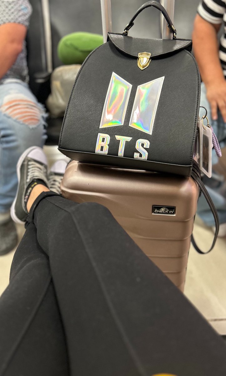 Yara 🕷️VERE A BTS 🇲🇽 tweet media