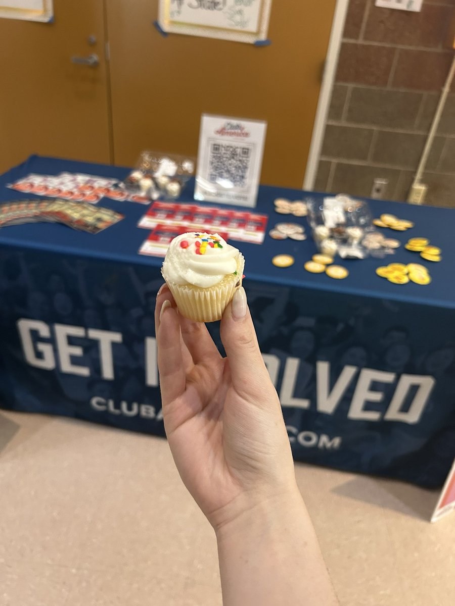 Constitutions and Cupcakes! Nothing is sweeter than freedom 🇺🇸🧁