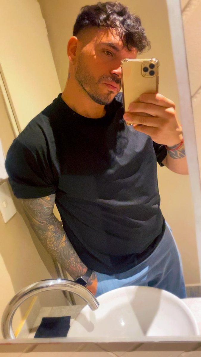 Pretty boy tweet media