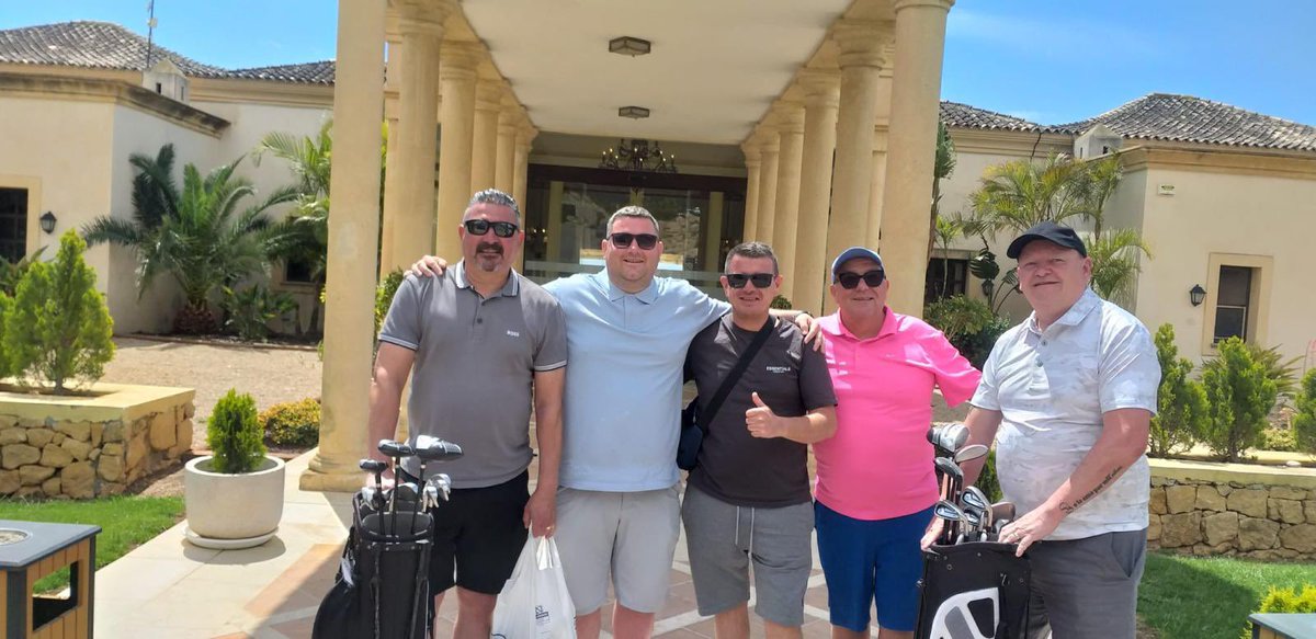 CharlieMiller76's tweet photo. Brilliant couple of days @johnmcfaulds1 Tony,billy,mick ⛳️🍺🍺 https://t.co/y7wUwuzALE