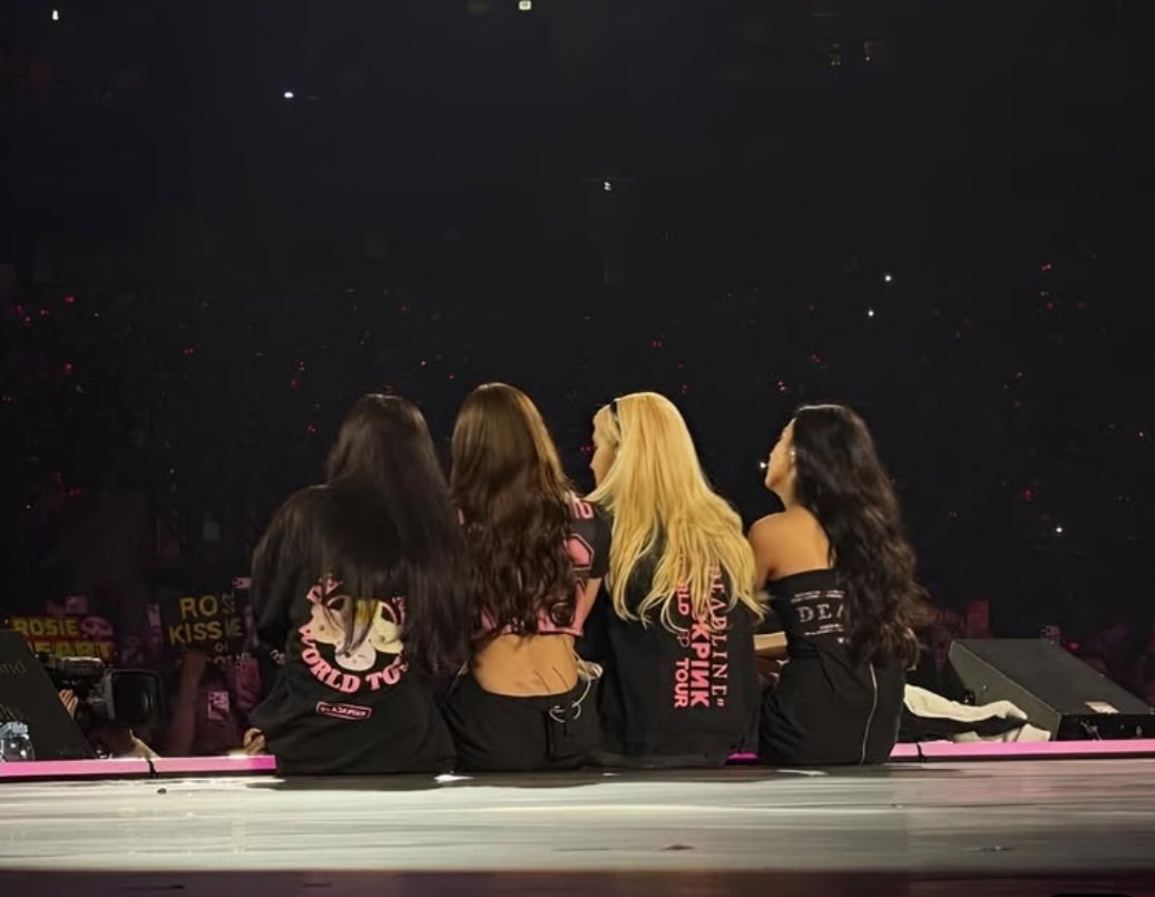 SayedA71466's tweet photo. I vote for #BLACKPINK in #GrupoDuplaInternacionaldoano at the #SECAward 
I vote for #JUMP in #MusicaInternacionaldoano at the #SECAward 
I vote for #DEADLINE in #AlbumEPInternacionaldoano at the #SECAward https://t.co/YWOh5QAu0e