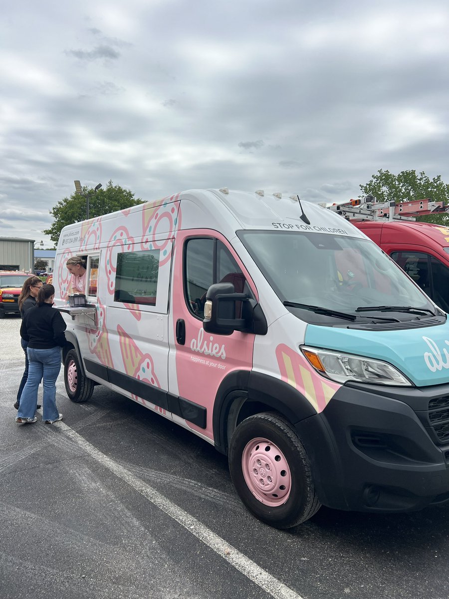 edshvac's tweet photo. A little puppy therapy and ice cream to brighten the workday 🐶🍦

Big thanks to the Cincinnati region Puppies&amp;Yoga and the Dayton region Alsies Ice Cream Truck for helping us kick off summer with a fun and relaxing afternoon! https://t.co/fR67WxnHd1
