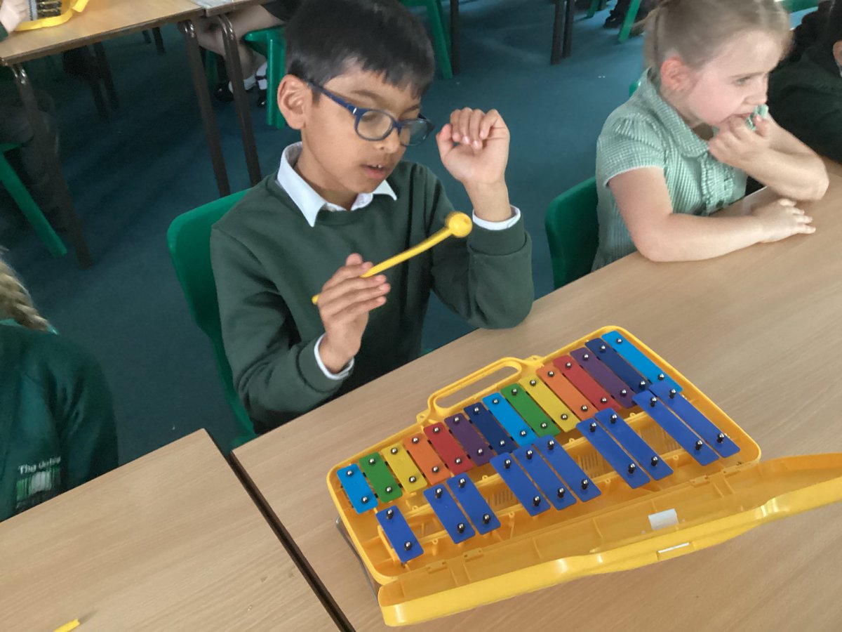 GatesSwallows's tweet photo. In Music, we have been listening, playing and singing along to Mama Mia! #TheGatesMusic https://t.co/bBQCLDUi7M