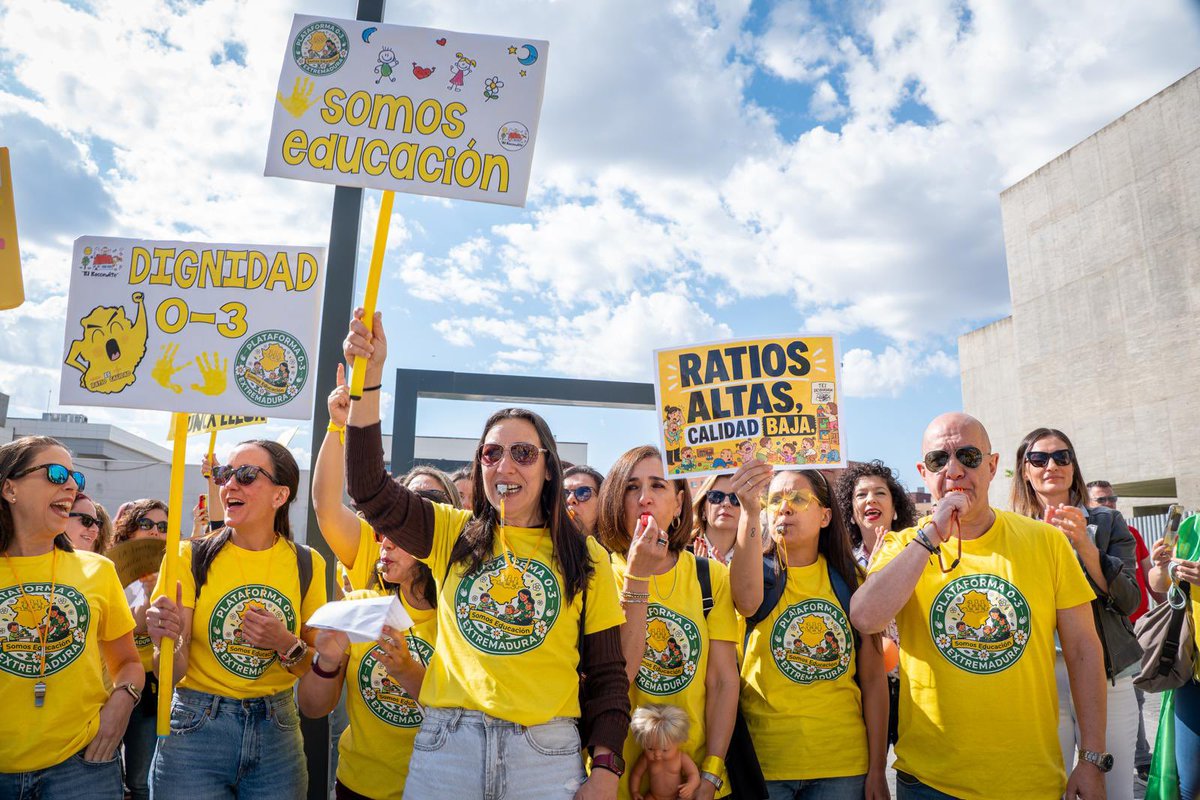 Rechazamos el modelo de negocio que Guardiola plantea para la educación de 0 a 3 años.

Nos sumamos a <a href="/ccoo_ext/">CCOO de Extremadura</a> para reclamar educación pública y de calidad, menos ratios, más refuerzos y fin de la precariedad de los y las técnicos de Educación Infantil.

gruposocialistaex.es/el-psoe-de-ext…