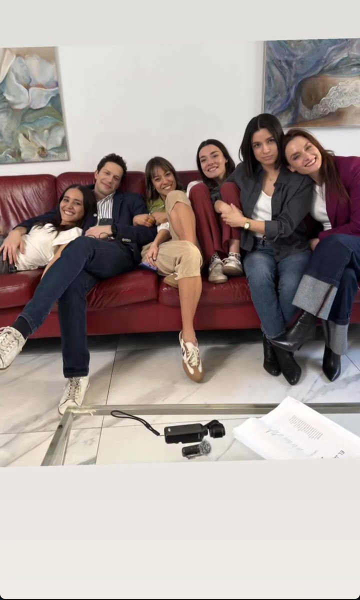 ScarlethEs36158's tweet photo. Que lindos todos 
#eljardíndeolivia #jacilina https://t.co/qHOQrunxnD