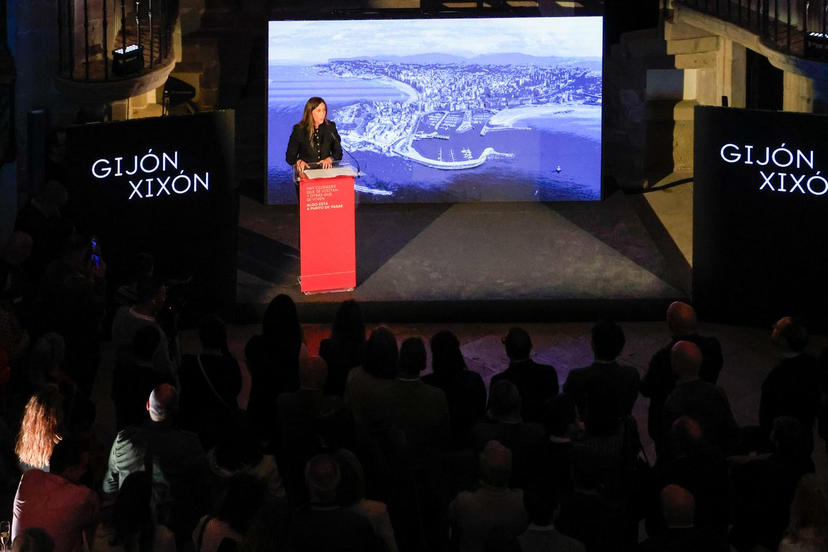 ppaytogijon's tweet photo. 🔵 Gijón presenta su nueva marca turística: “Horizonte Valiente”, una apuesta por proyectar al mundo una ciudad auténtica, abierta y con identidad propia.
🗣️ @AngelaPumariega: “Gijón no es una ciudad que se visita; es una ciudad que se vive.”
#Gijón #HorizonteValiente @Gijon_pp https://t.co/CPob06Yno1