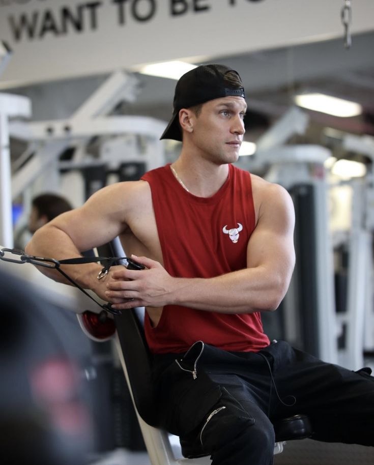 Kylehynickr1's tweet photo. Fitness is life 🧬😍😍❤️💯 https://t.co/lkrcrnKuF7