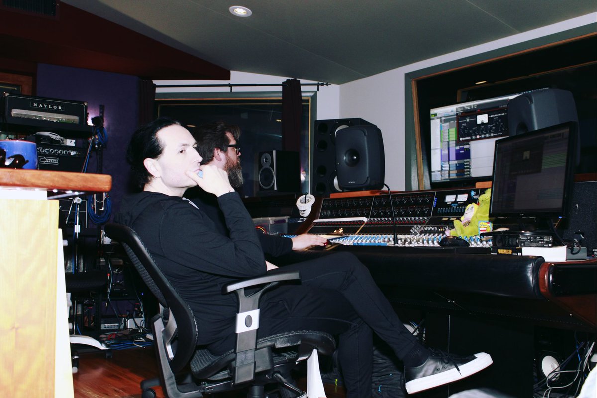 The Pretty Reckless tweet media