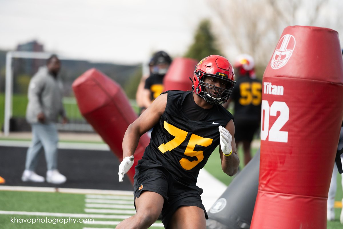 UCalgary Dinos Football 🏈 tweet media