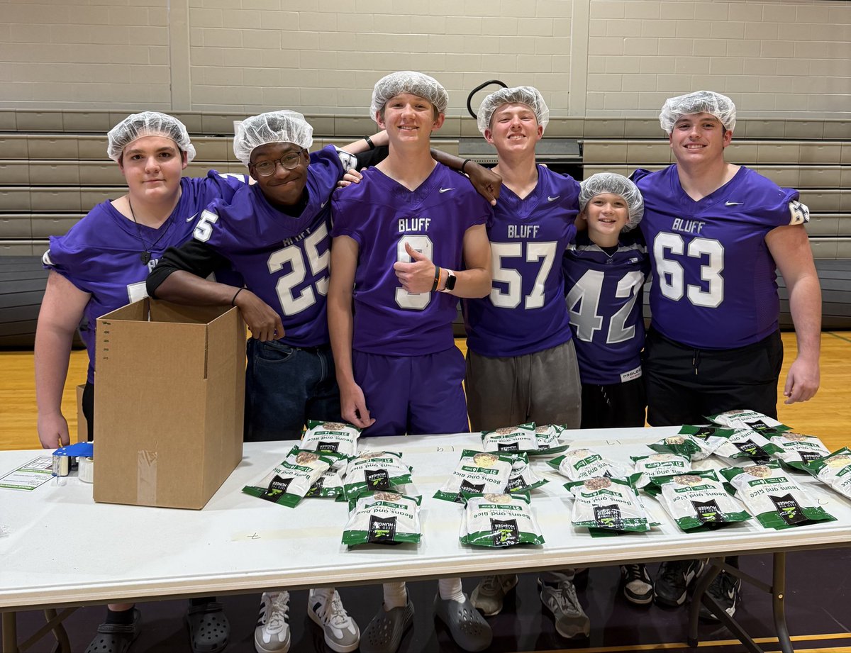 CBluffFootball's tweet photo. Meals to Missions has been a ‘Game Changer’ for BLUFF FOOTBALL! Over the last 2 years we have raised more than $150k, while making a lasting impact on the world!
 
If you are interested in the BEST fundraiser anywhere, contact @sydney_p_jones

@MealsToMissions https://t.co/H7dLBwO2Lx