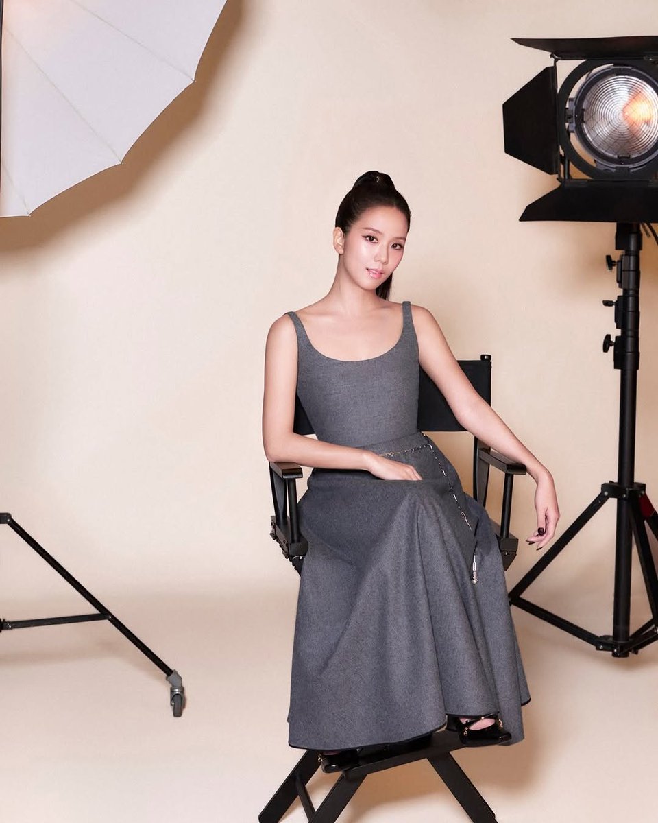 L'OFFICIEL SINGAPORE tweet media