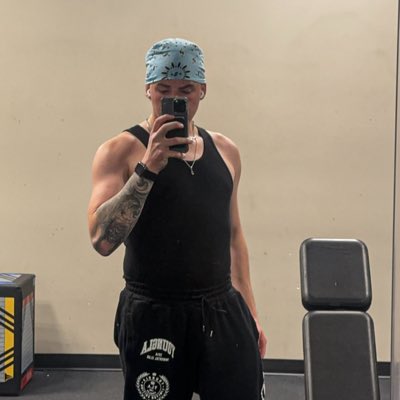 PrB4610's tweet photo. #NewProfilePic

Got hacked for a little bit https://t.co/XBvMfiofIr