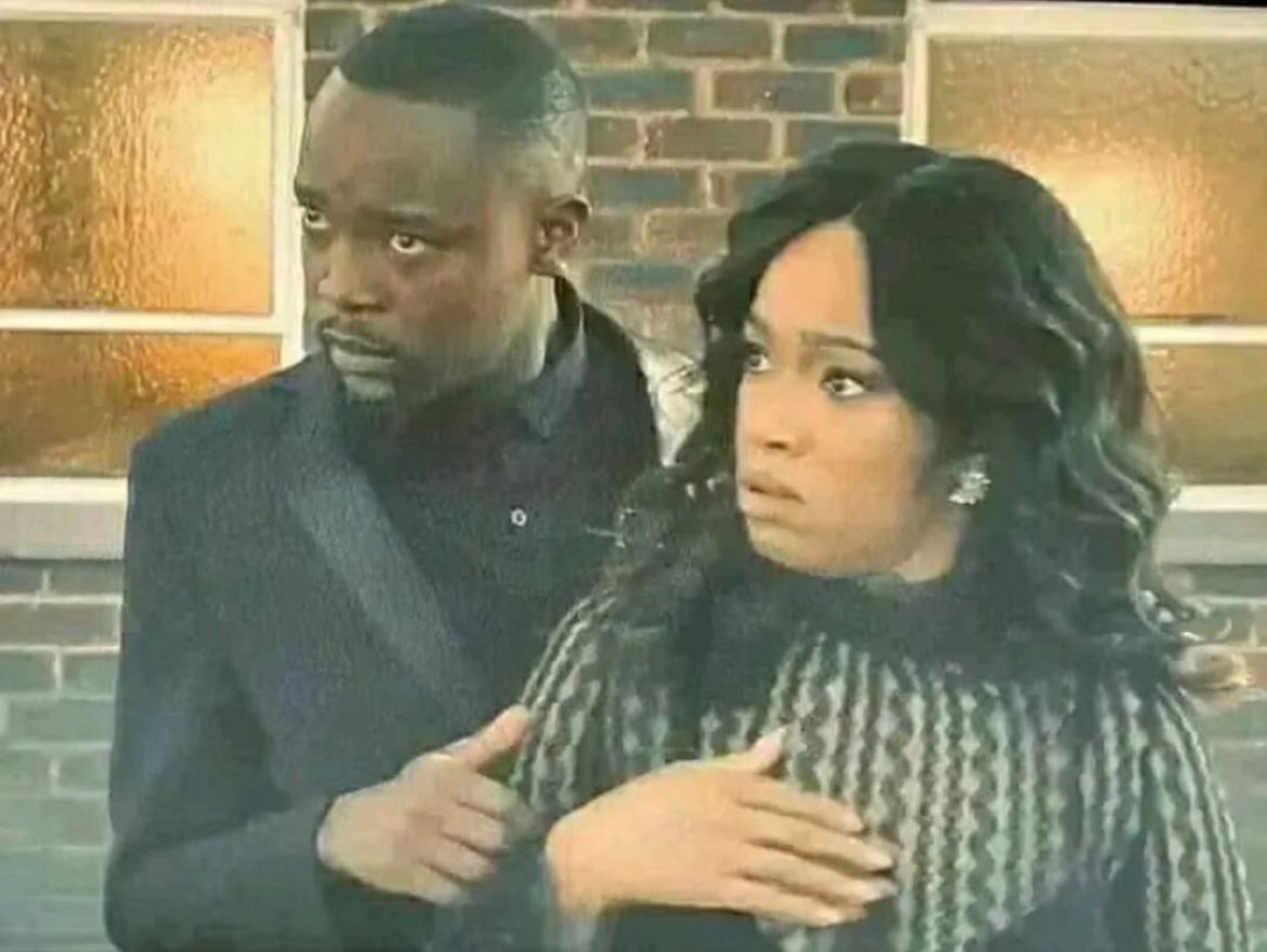 Matesavagemtown's tweet photo. Random guy: "Mnadate..?
 Us: Nani sisi!!?? 
Aii zii.. 😂😂🤣🤣 https://t.co/xtoZpSUs8j